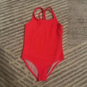 Girls 1 piece swim suit